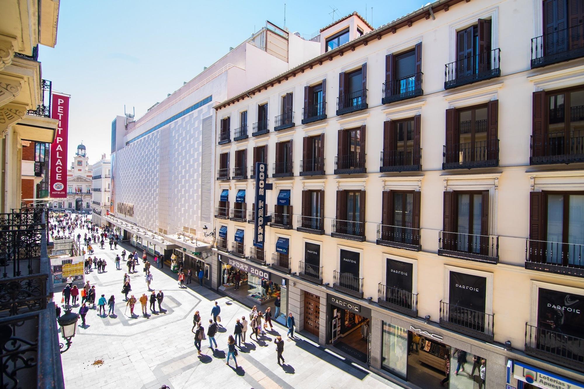 Petit Palace Preciados Madrid Exterior photo