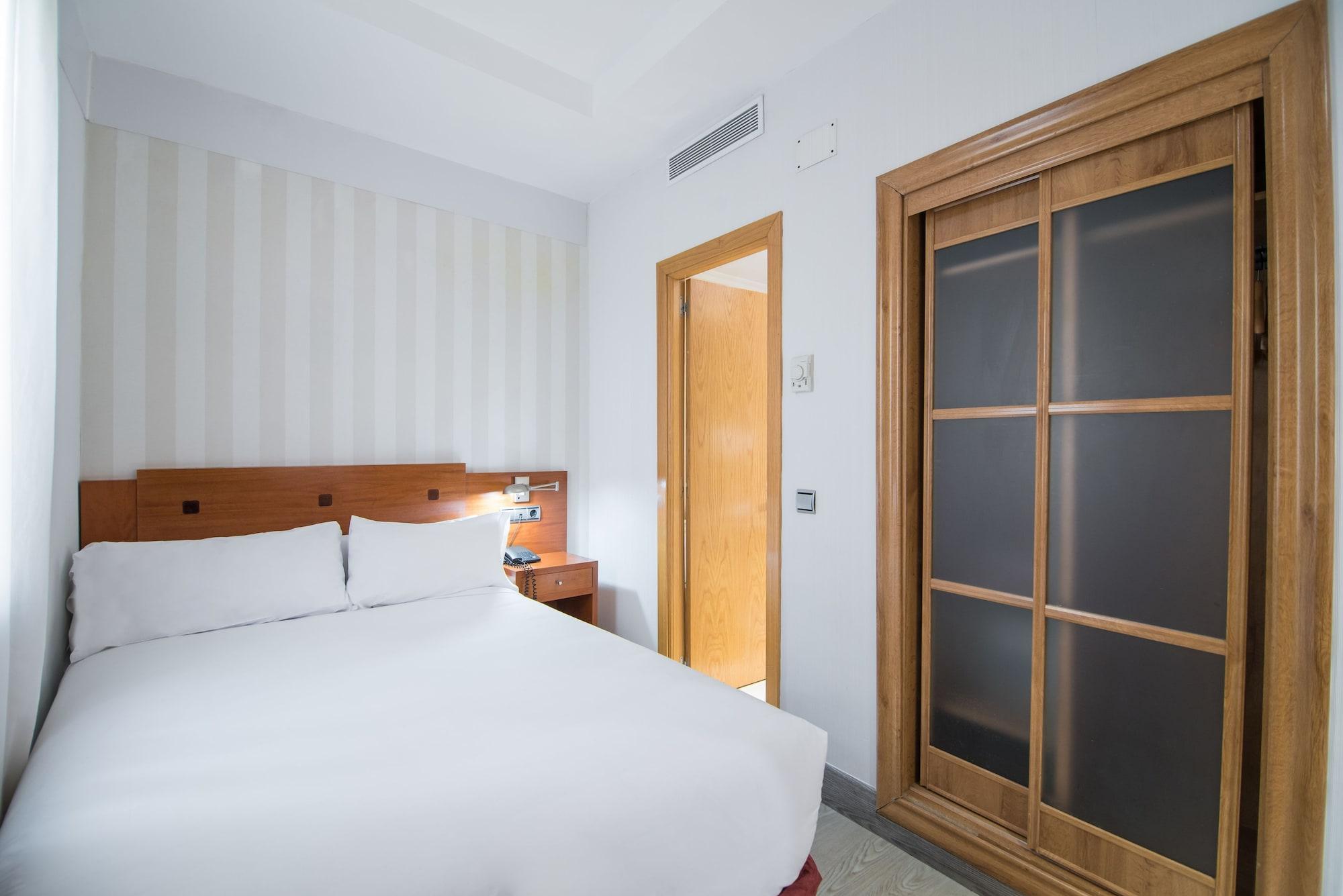 Petit Palace Preciados Madrid Exterior photo