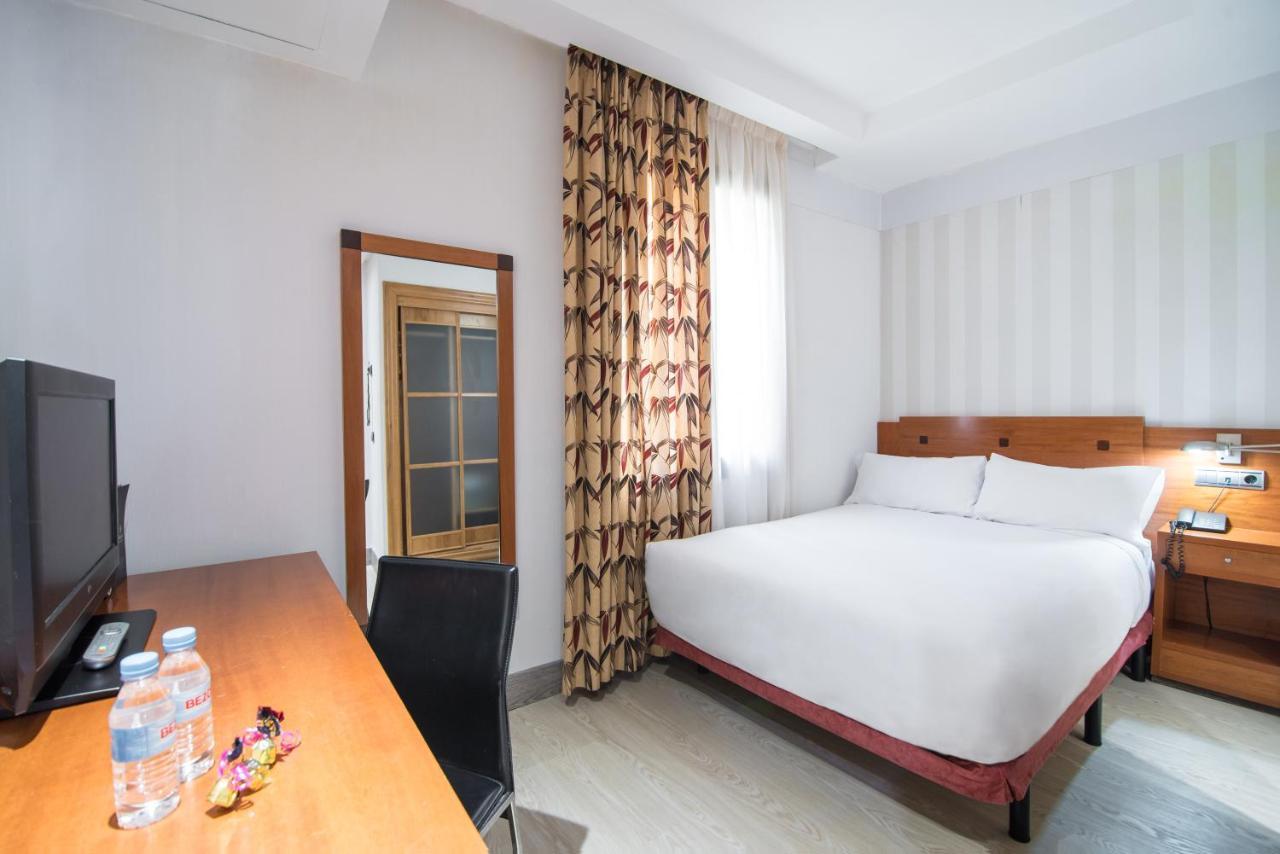 Petit Palace Preciados Madrid Exterior photo