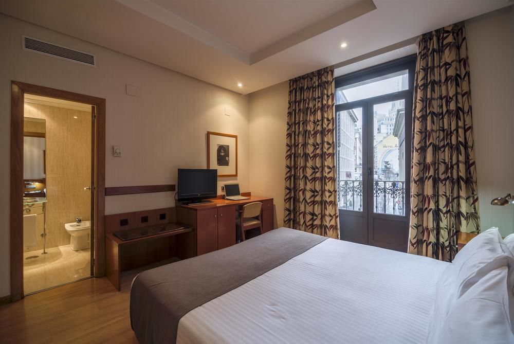 Petit Palace Preciados Madrid Exterior photo